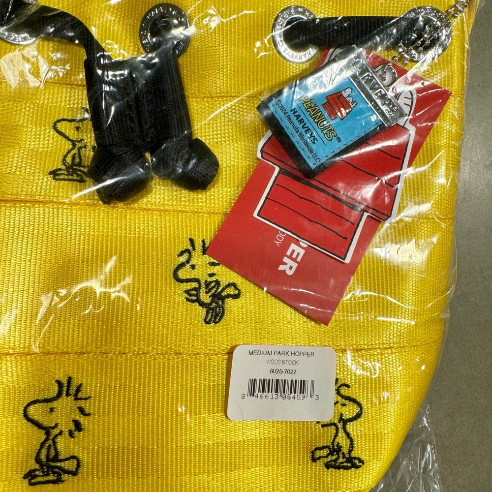 *SALE* Harveys Seatbelt Medium Park Hopper Peanuts Woodstock New - Picture 2 of 4